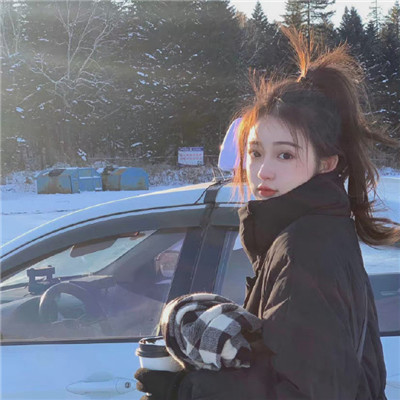 新租的房子卧室有从屋内撬锁的痕迹，房东非说是我干的