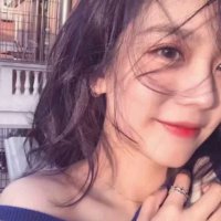 石榴花开绿茵逐梦上海青少年女足队出征民族团结友谊赛