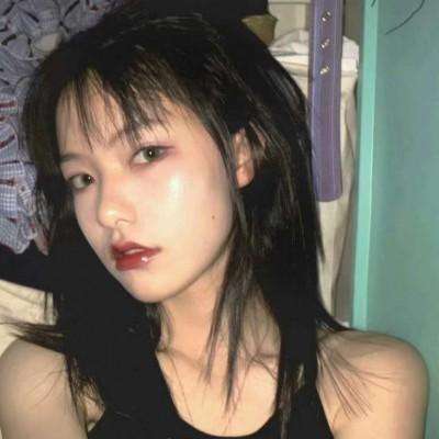 沿着墨迹走近鲁迅