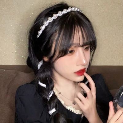 男子遇蛇大叫把蛇吓得原路返回